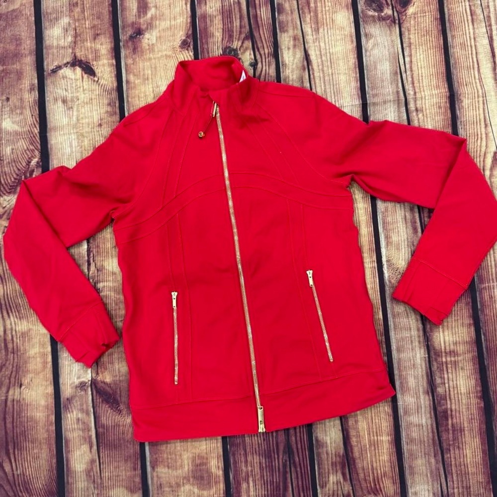 Red lululemon define jacket - Picture 3 of 4